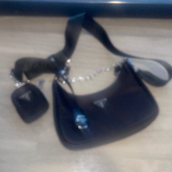 Prada bag - Picture 1 of 2